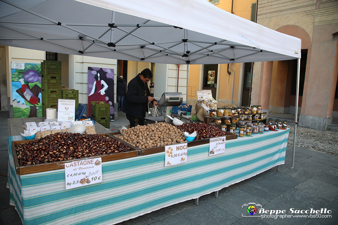 VBS_5471 - 10.ma Fiera Nazionale del Tartufo e Fiera dei Santi.jpg